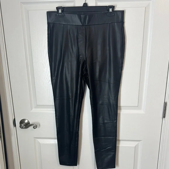 Loft faux leather skinny pants - Picture 1 of 5